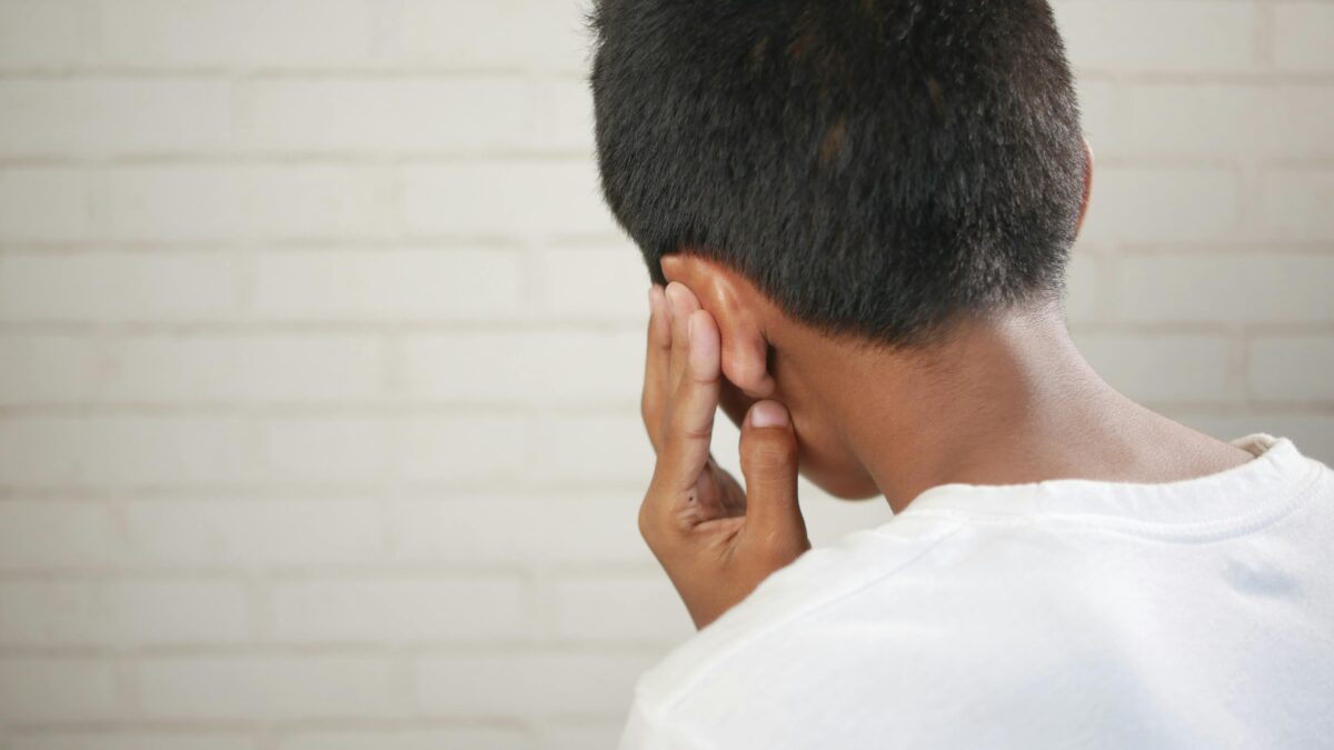 Prevención de otitis en verano con drenaje linfático manual