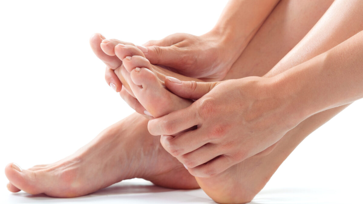 prevención de ampollas en los pies verano caminando