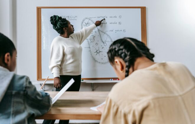Profesora con profesión exigente para sus pies en Aluche